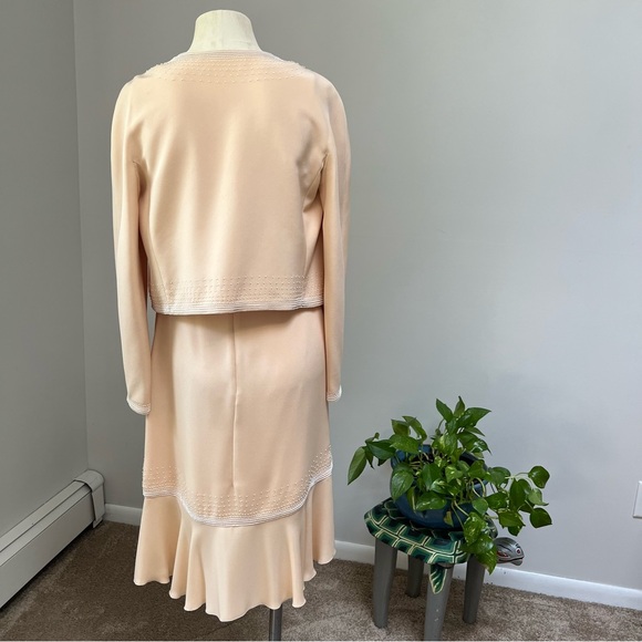 VALENTINO 2-Piece Silk Jacket/Dress Set in Soft Peach, US size 6 - Picture 4 of 15